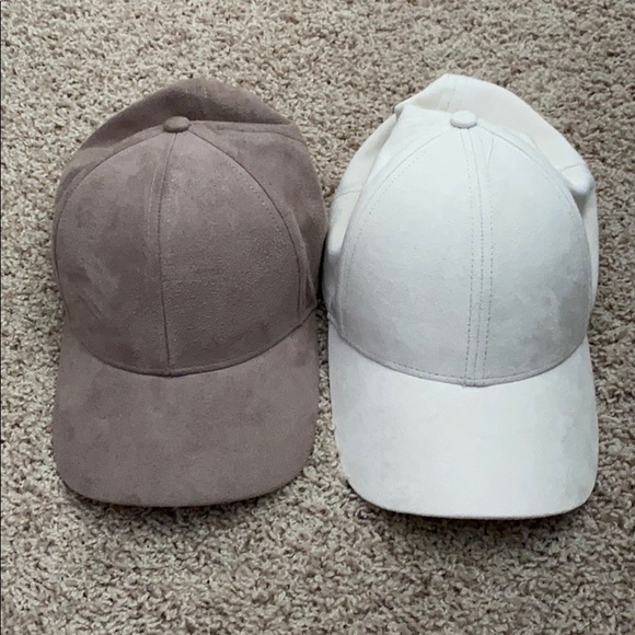 Aritzia Accessories - Wilfred Hats